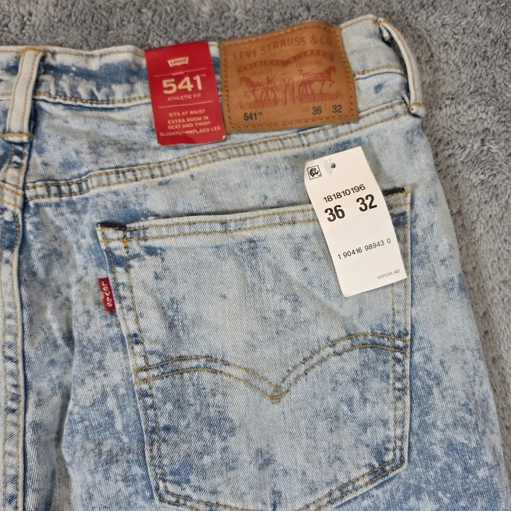 Levis 541 Jeans Mens 36x32 Blue Acid Wash Athletic Fit Stretch Tapered Denim NWT